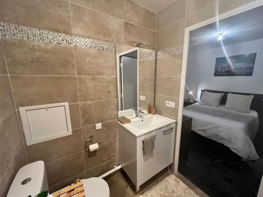 Apartment A Louer 2 Pieces A Rosny-sous- Bois *